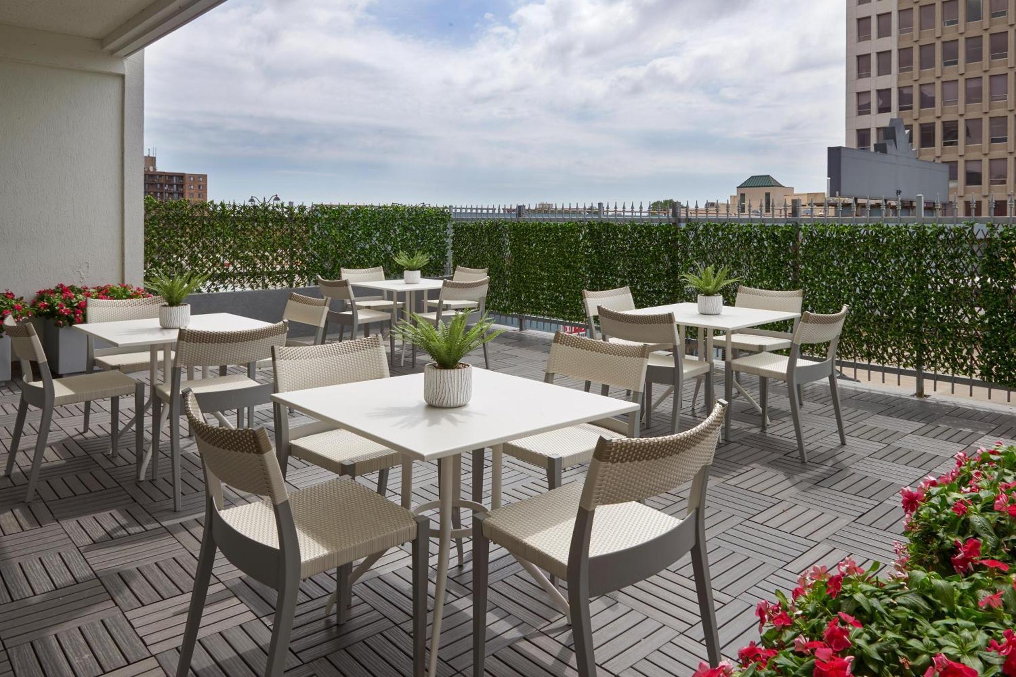 Four Points By Sheraton Windsor Downtown Luaran gambar